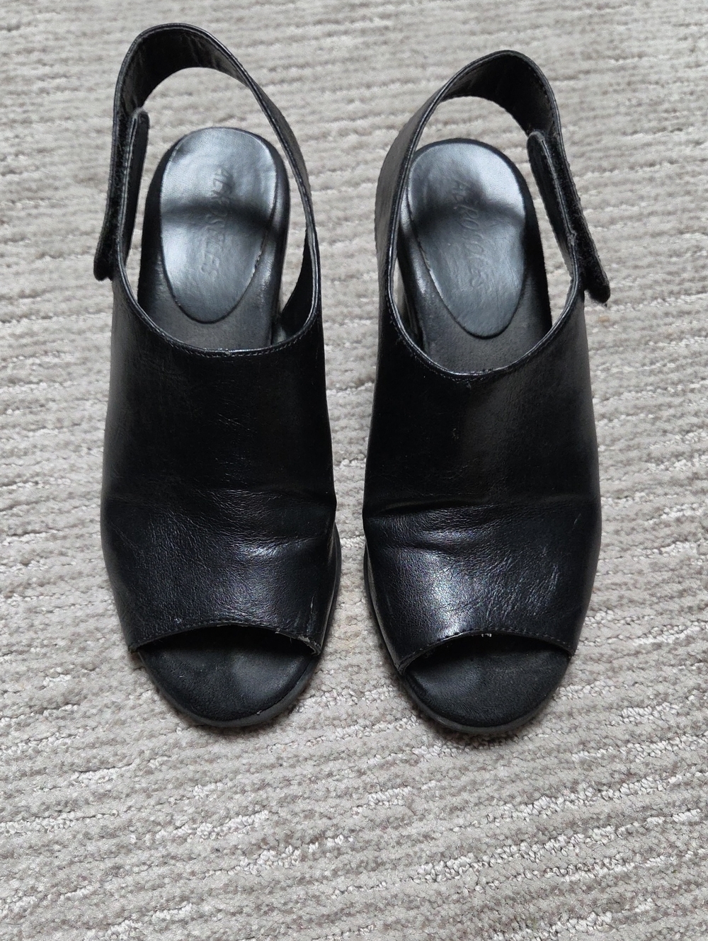 AEROSOLES Black Leather Peep-Toe Slingback Heels